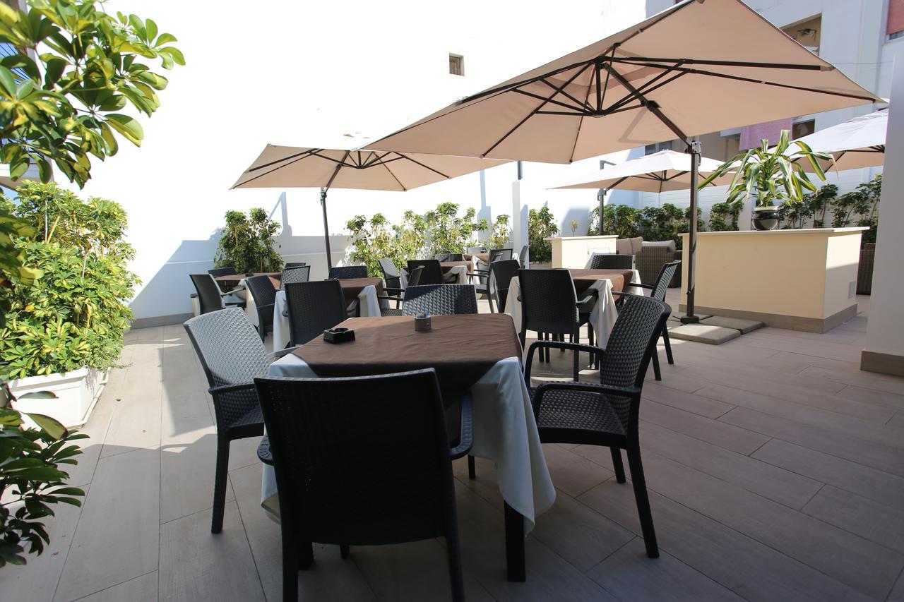 רג'יו די קאלאבריה Hotel Eubea מראה חיצוני תמונה