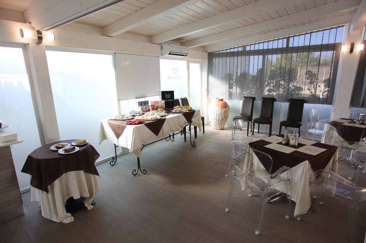 רג'יו די קאלאבריה Hotel Eubea מראה חיצוני תמונה