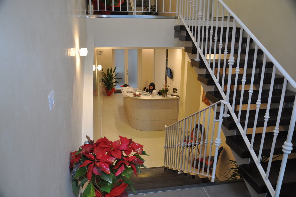 רג'יו די קאלאבריה Hotel Eubea מראה חיצוני תמונה