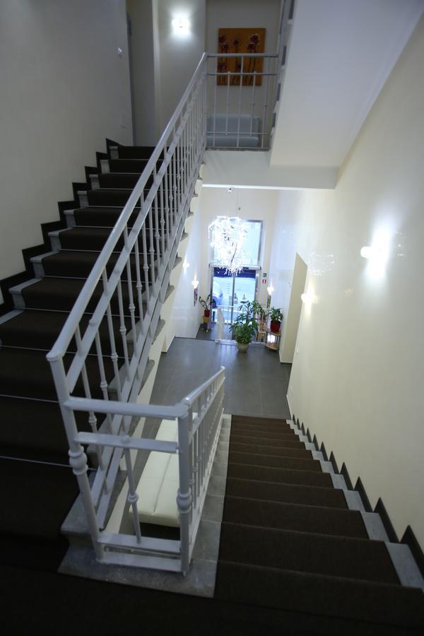 רג'יו די קאלאבריה Hotel Eubea מראה חיצוני תמונה