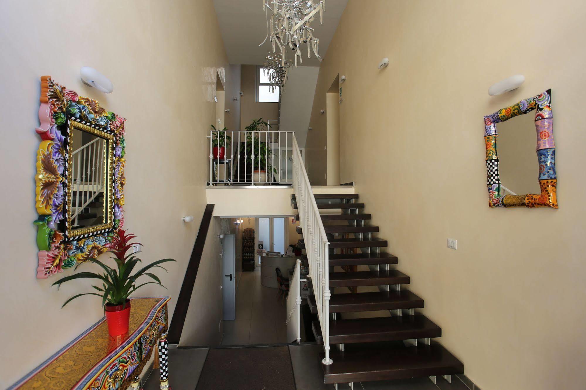רג'יו די קאלאבריה Hotel Eubea מראה חיצוני תמונה