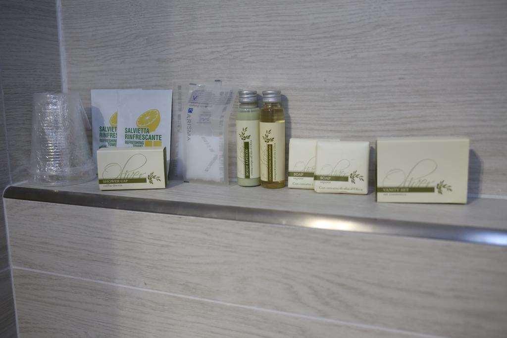 רג'יו די קאלאבריה Hotel Eubea חדר תמונה